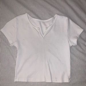 WHITE CROP TOP